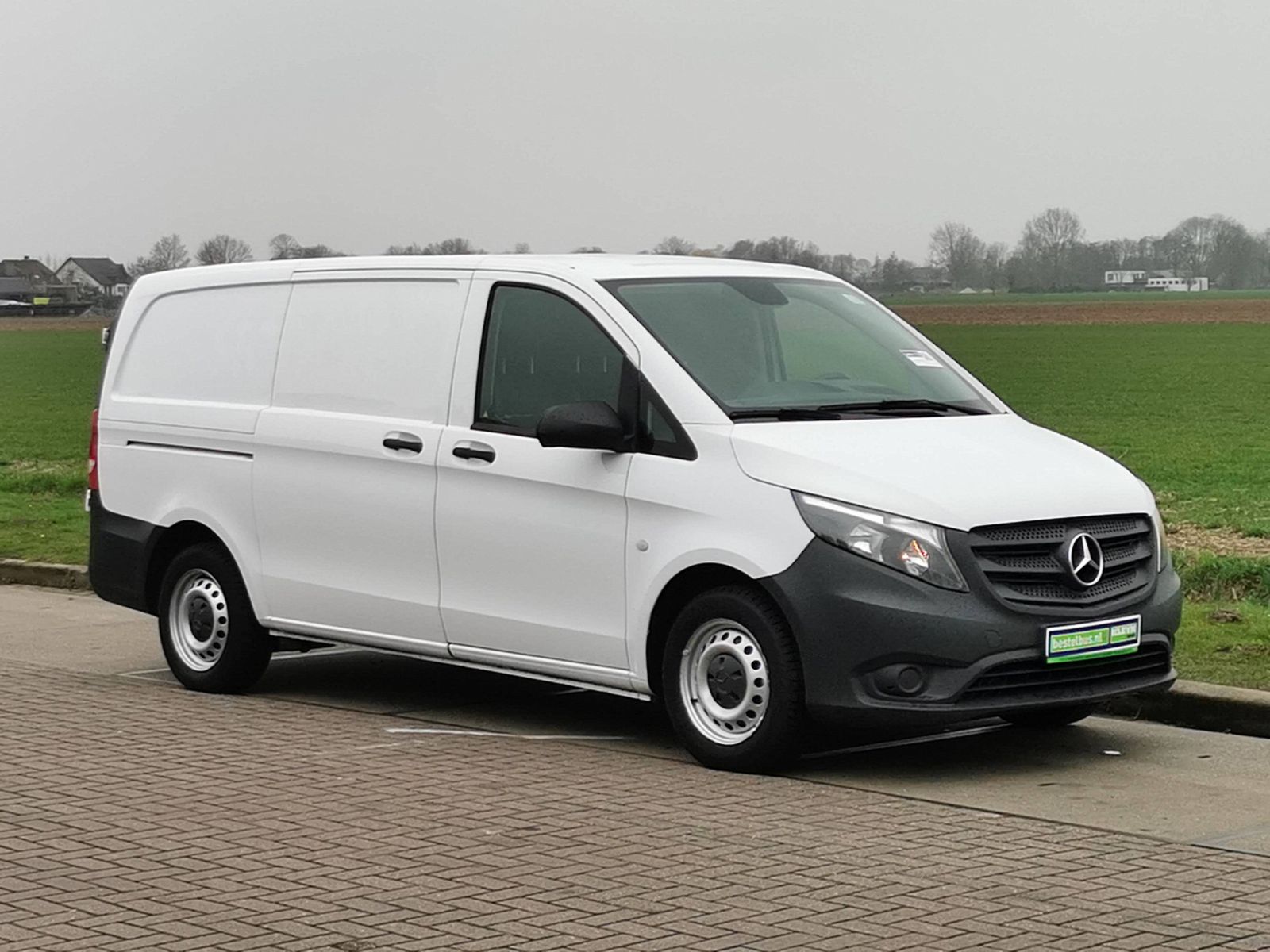 Mercedes Vito camperizada